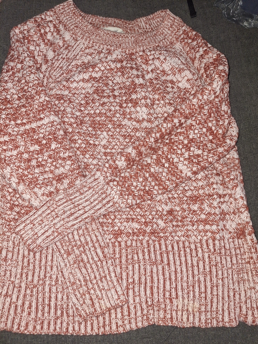 Universal Thread Marled Coral and White Crewneck Sweater